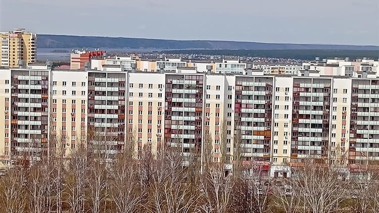 Вид с колеса обозрения в Парке Победы в Набережных Челнах